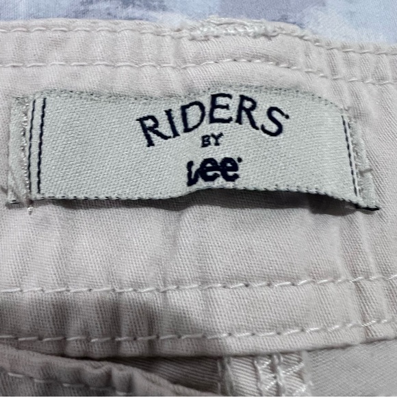 Lee Riders Capri Pants - 12 - Picture 5 of 9